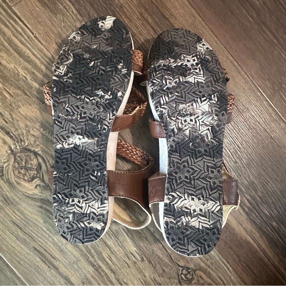 JBU by Jambu women's braided brown sandal vegan upper LORETA size 9 m - Picture 4 of 7
